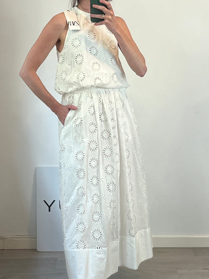 ZARA. Conjunto top y falda blanco troquelado. T XS