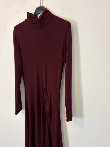 ELISA CORTÉS. Vestido largo punto elástico burdeos