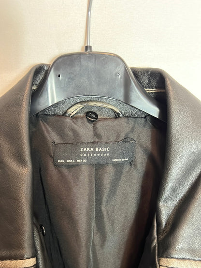 ZARA. Chaqueta estilo biker tachuelas. T L