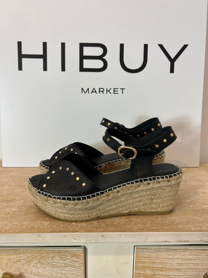 MICUIR. Black leather wedges with studs, size 39