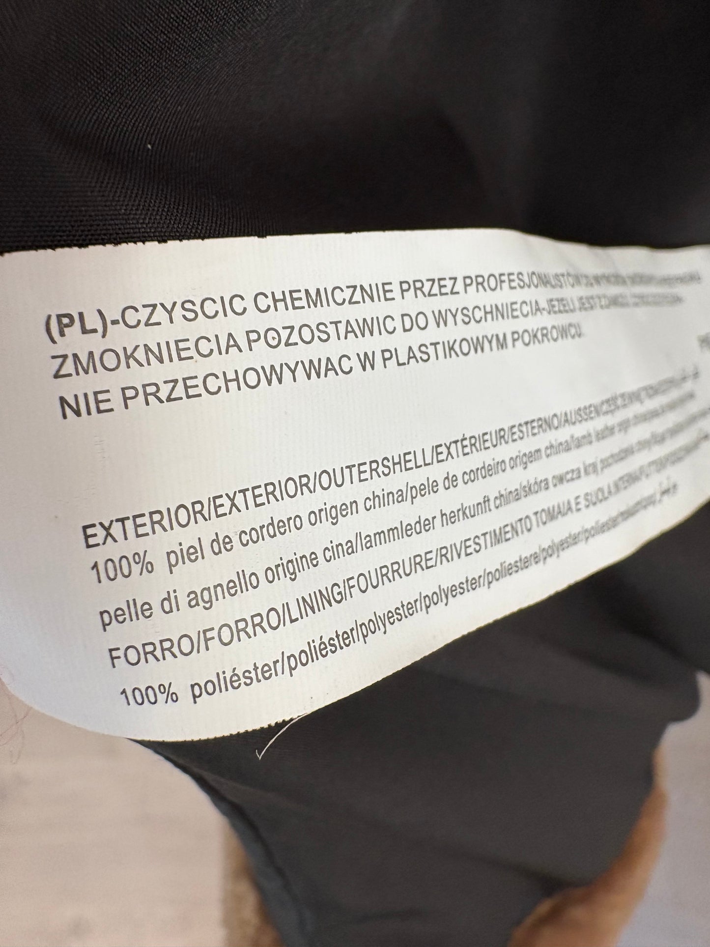 SFERA. Abrigo marrón pelo natural