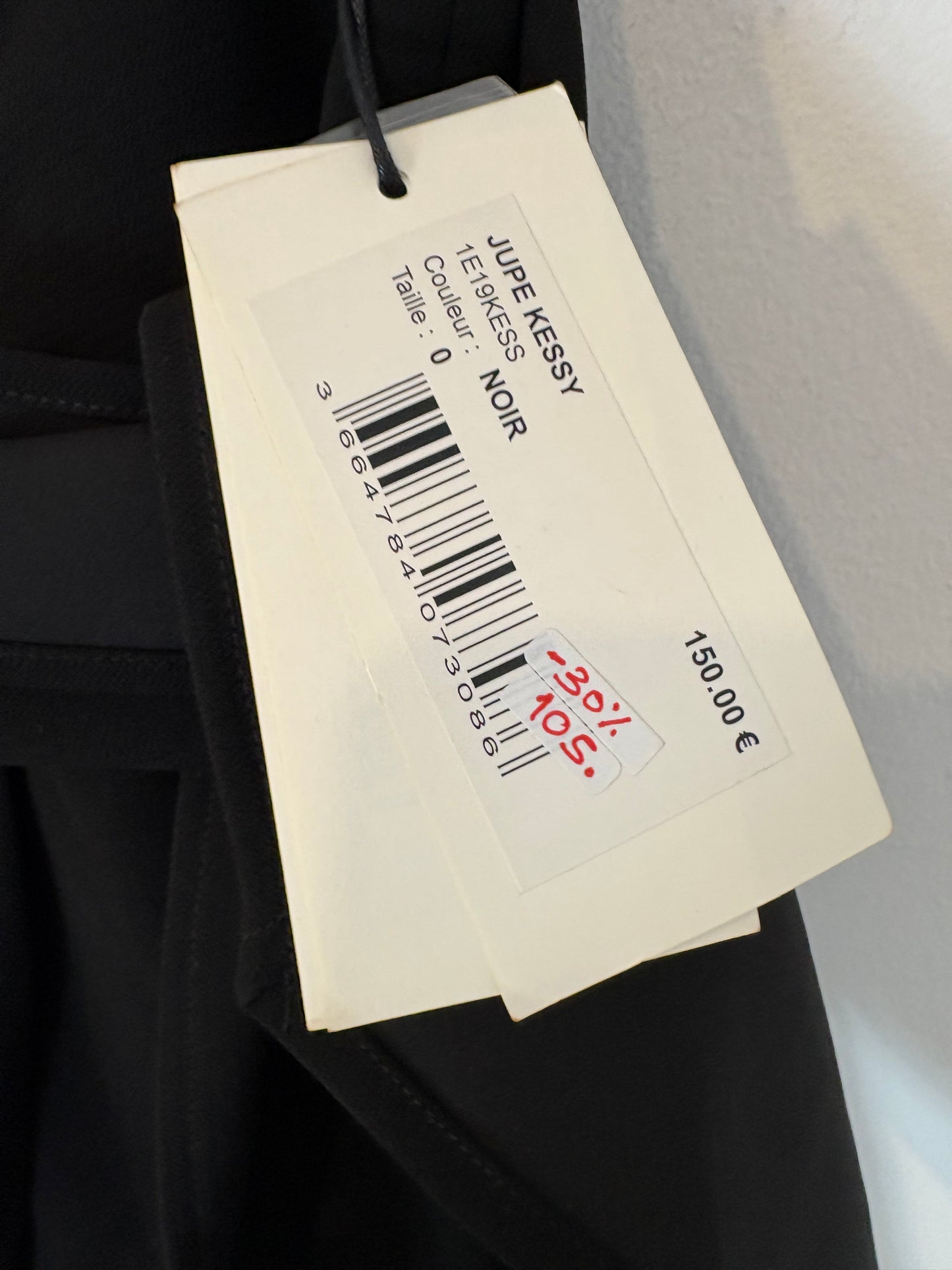 BA&SH. Falda negra  lazada