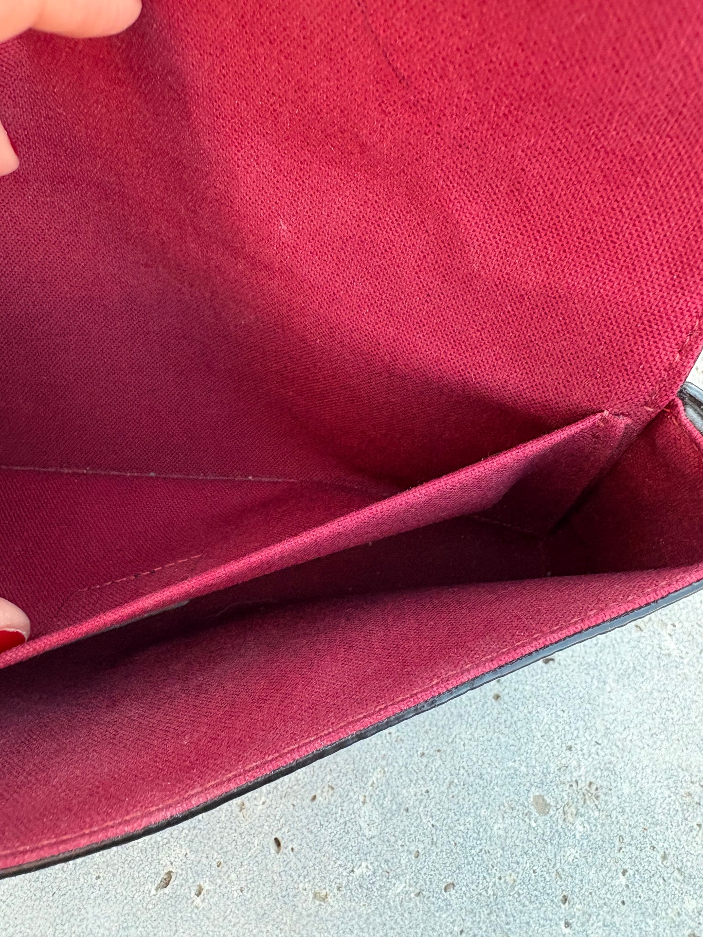 LOUIS VUITTON. Cartera de mano Félicie