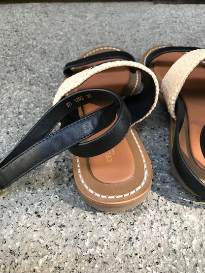 CELINE. Sandalia Clea Triomphe en rafia y piel. T 38