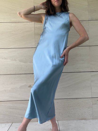 ZARA. Vestido satinado azul  T.s