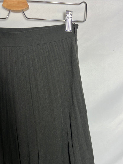 MASSIMO DUTTI. Falda midi plisada. T XS