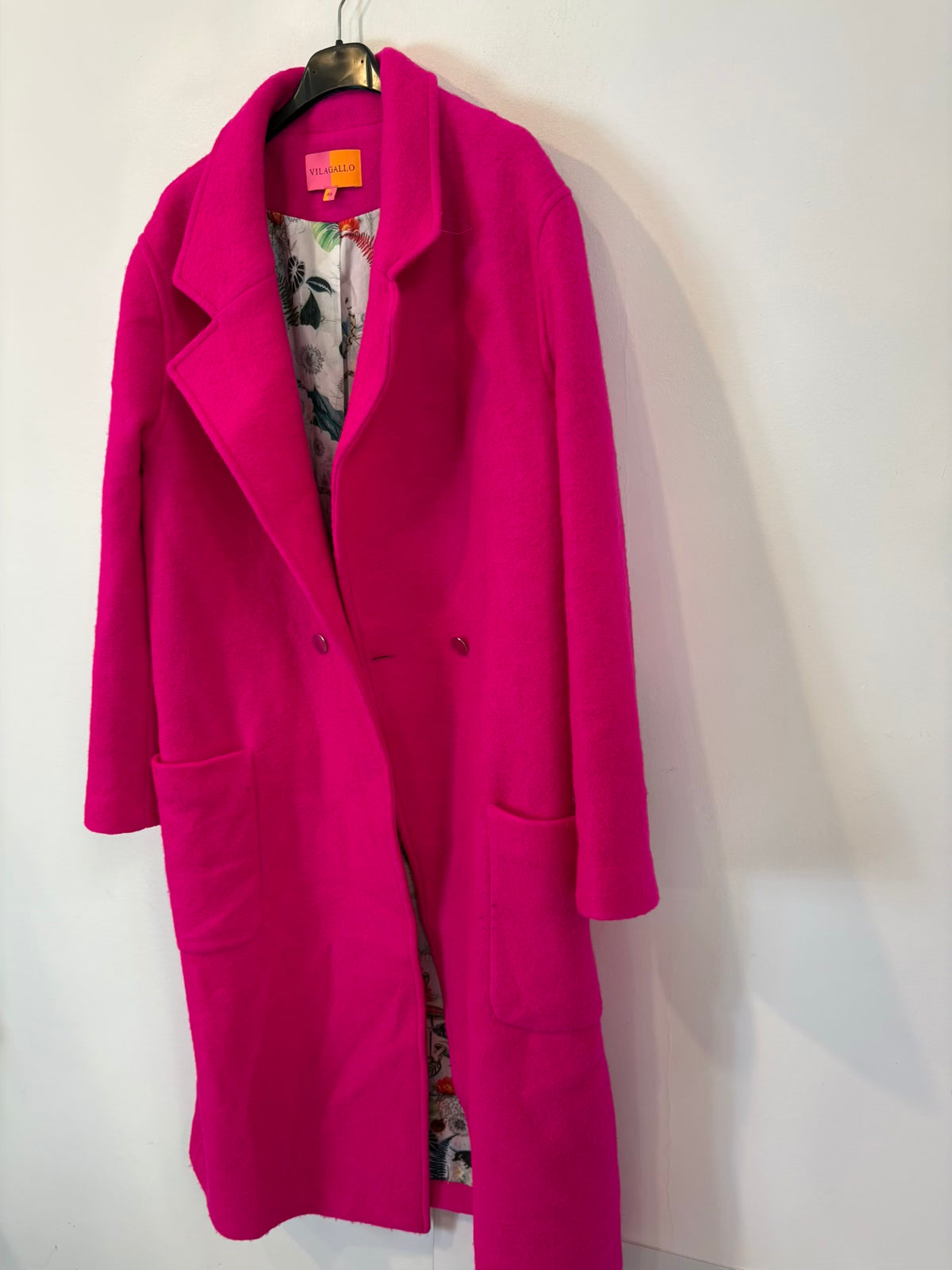 VILAGALLO. Abrigo largo lana fucsia