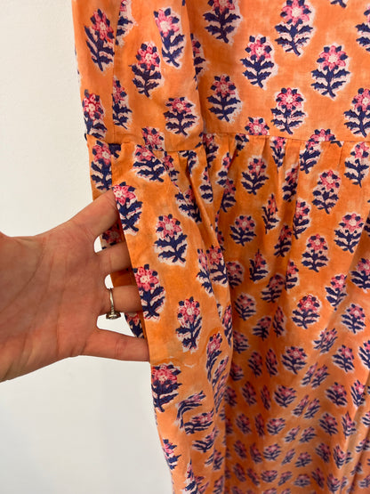 DOS. Vestido naranja estampado Tu(M)