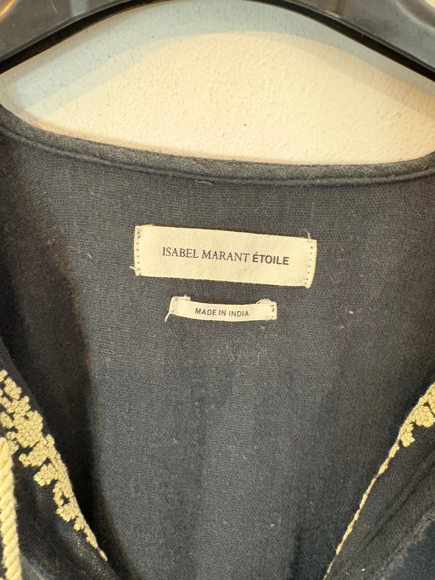 ISABEL MARANT ÉTOILE. Blusa negra bordados