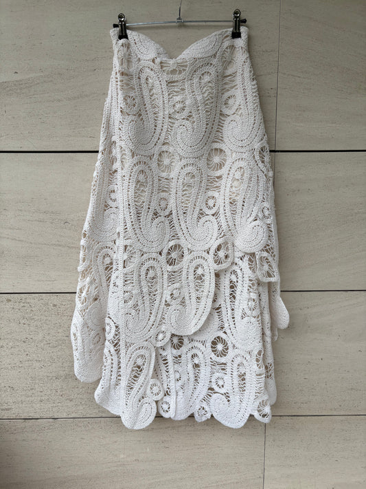ZARA. Falda crochet asimétrica