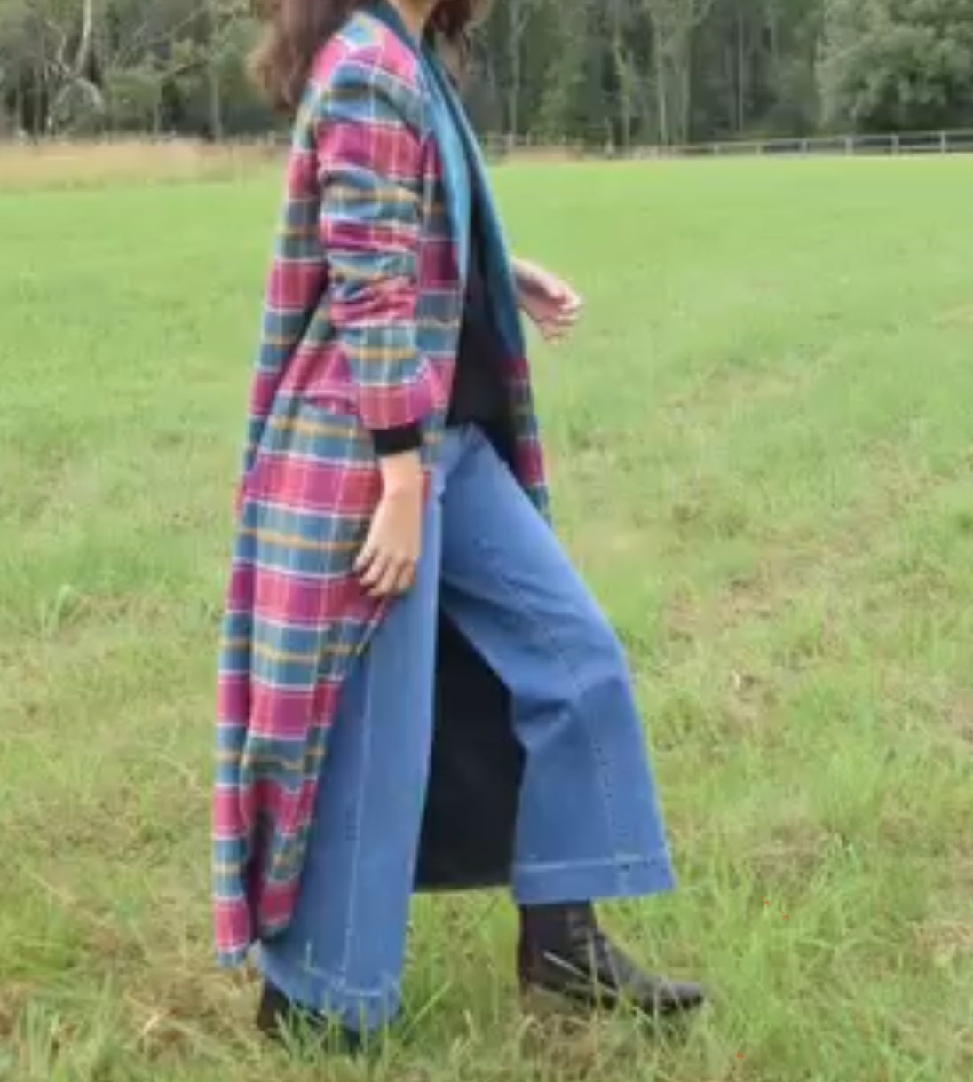 MAQUIS & CO. Abrigo largo cuadros solapa terciopelo