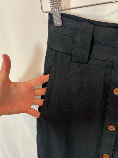 MASSIMO DUTTI. Blue buttoned midi skirt. T 34