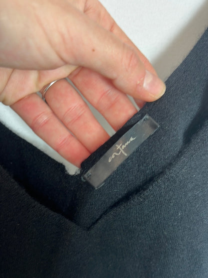 CORTANA. Crop top negro cashmere. T M (tara)