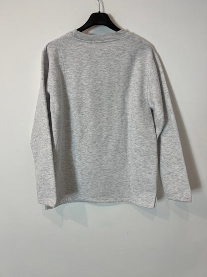 WHITE&ONE. Sudadera gris "familia" T.u(S)