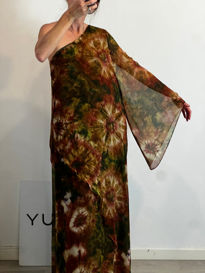JUANAVELLANEDA X SEEIOU. Vestido asimétrico