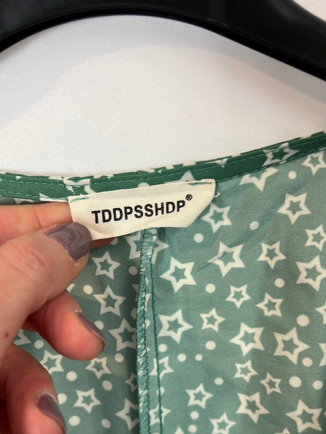 TDDPSSHDP. Vestido midi verde estrellas. T M