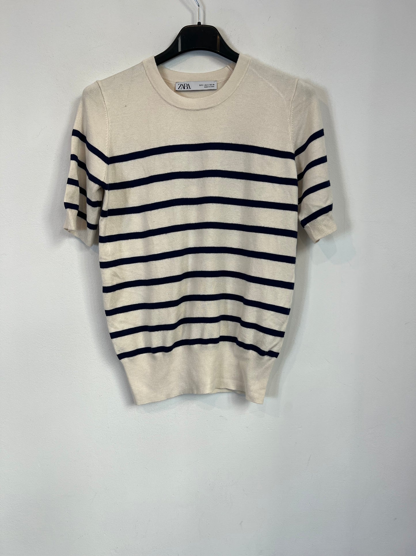 ZARA. Top punto de rayas T.s