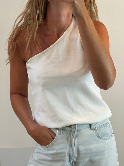 TOT HOM. Camiseta blanca asimétrica