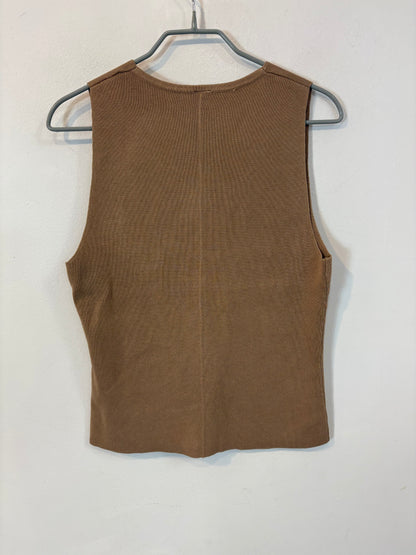 Chaleco punto beige botones dorados
