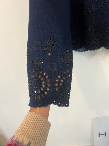 AMEÉ. Sleeveless fringed sweater S.(s)