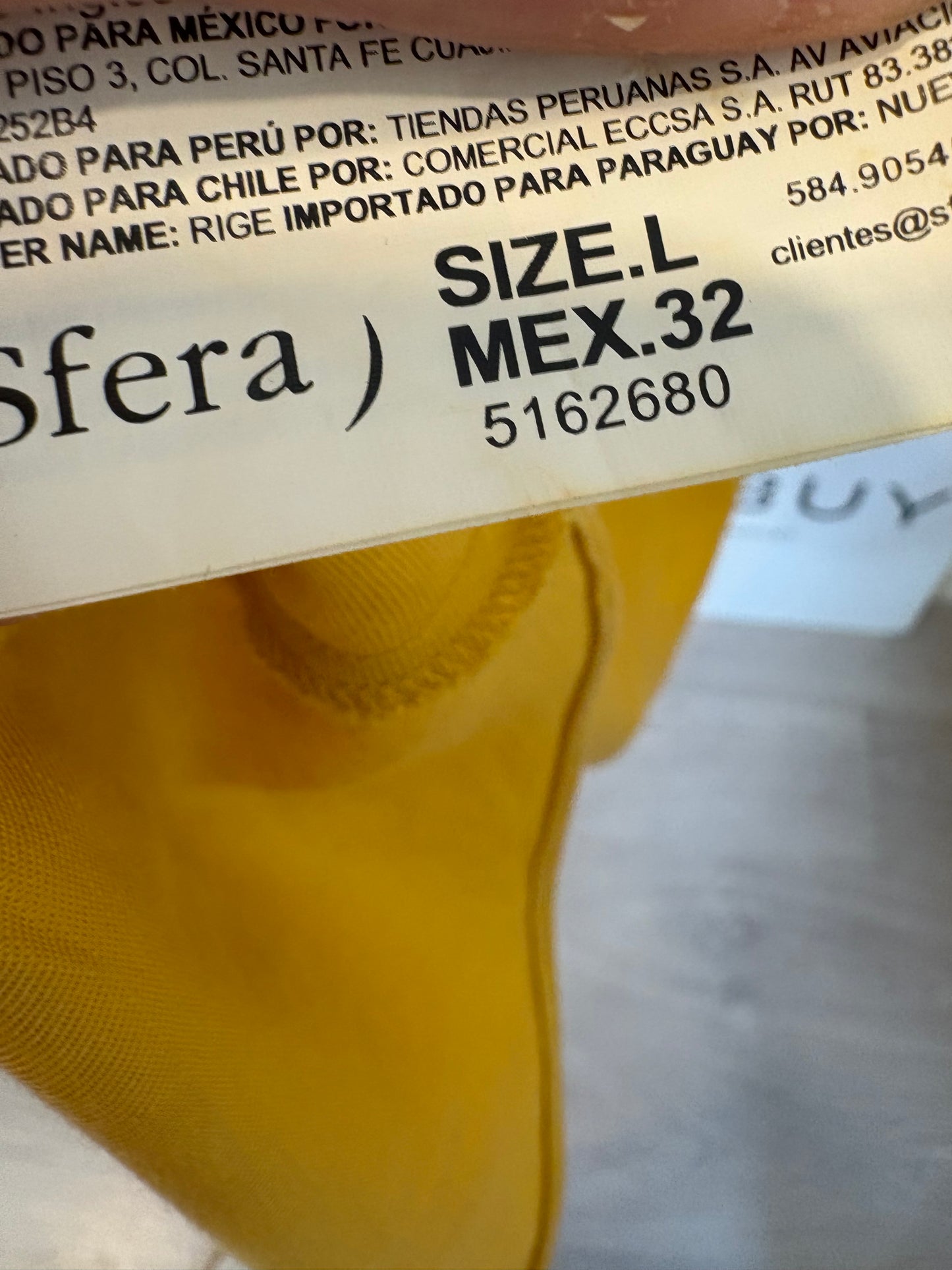 SFERA. Vestido largo mostaza fluido