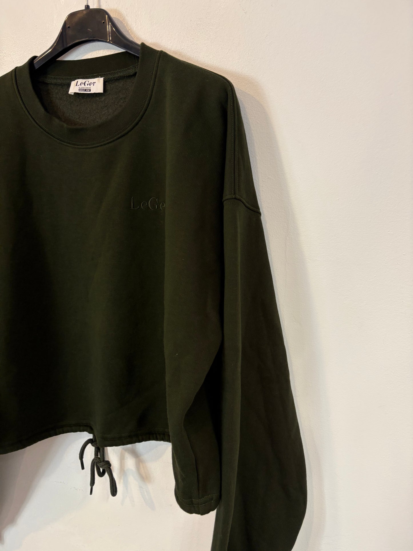 ZARA. Flowy green trousers T.xs