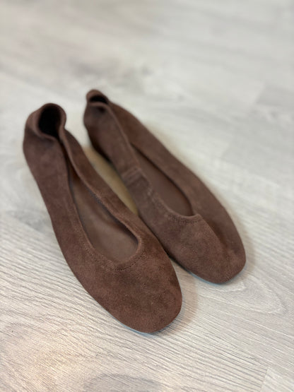 MANGO. Bailarina marrón chocolate. T 38