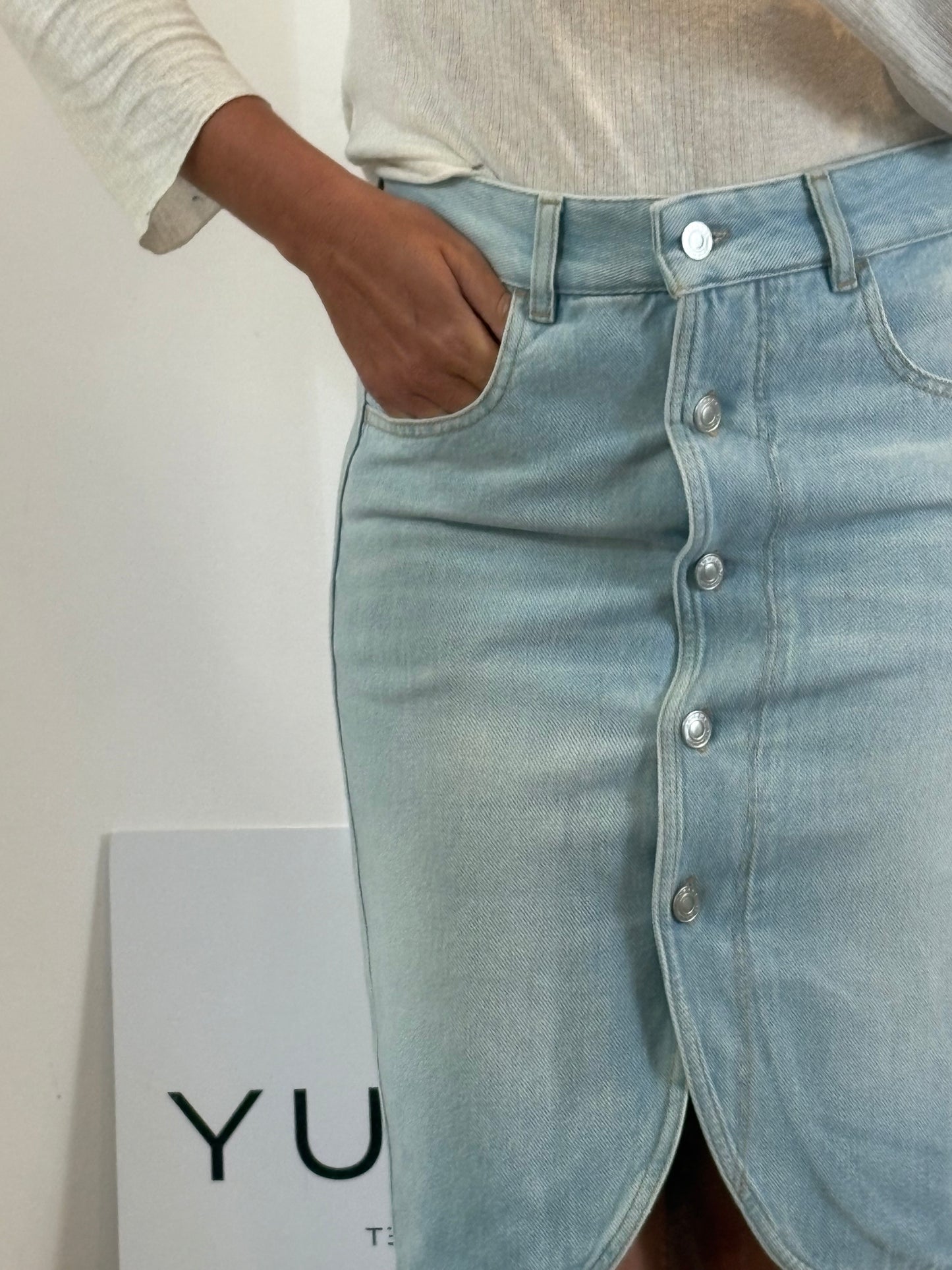 ISABEL MARANT. Falda denim abotonada T.36