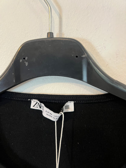 ZARA. Vestido negro fruncido T.m