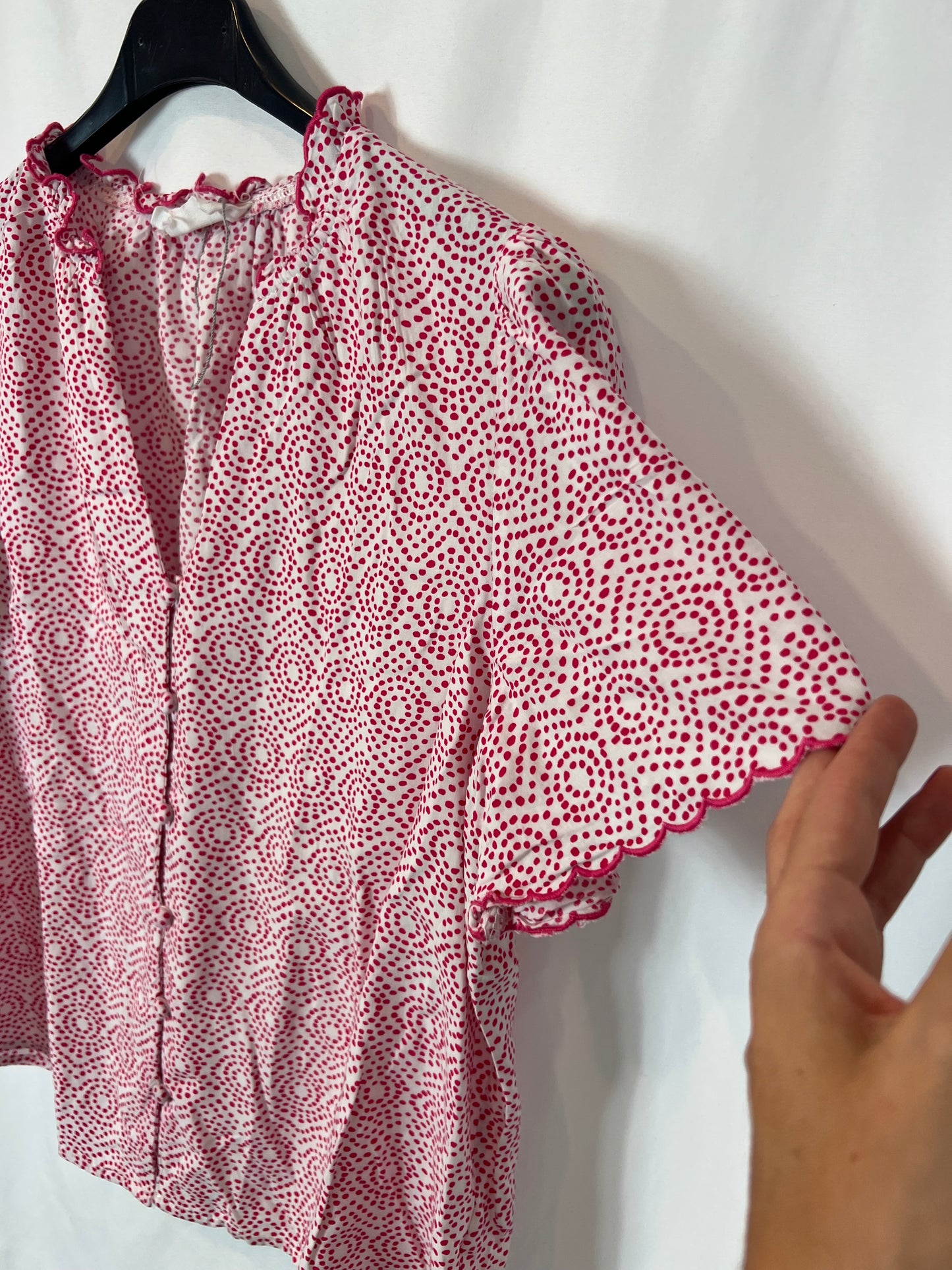 POLIN ET MOI. White blouse with rose print. TS