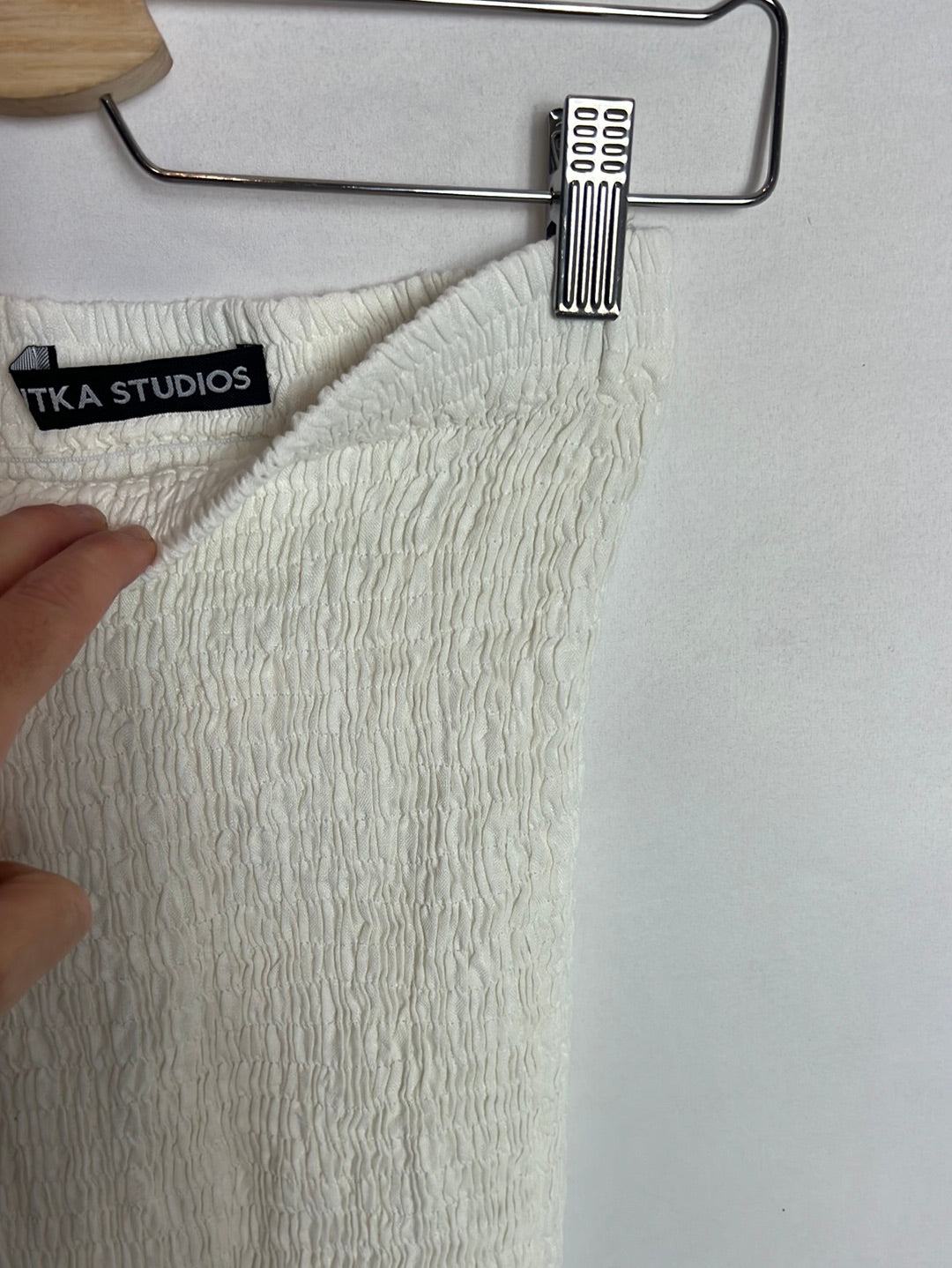 NUTKA STUDIOS. Vestido palabra de honor / falda larga Lino blanco. T XS/S