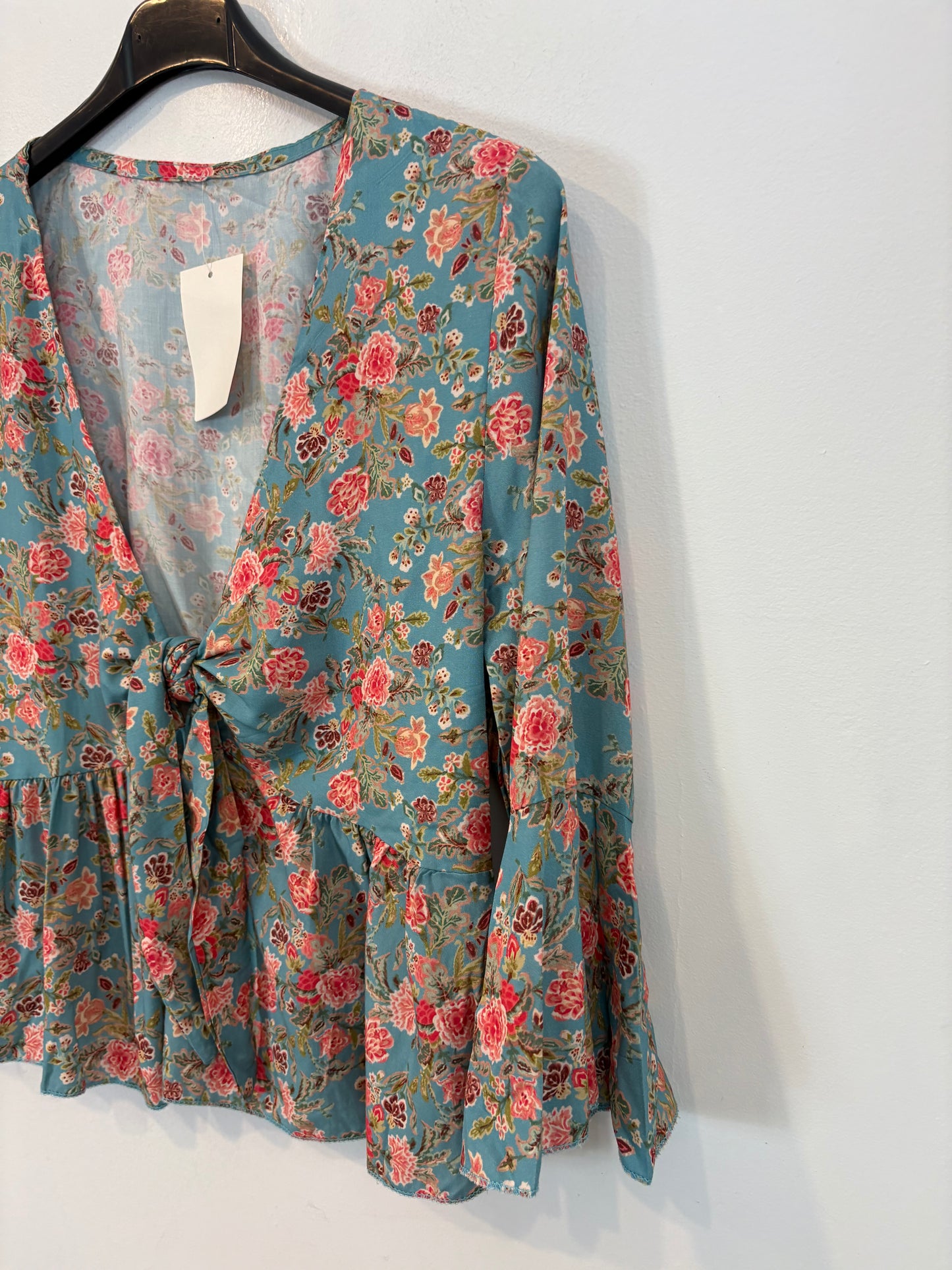 OTRAS. Top flores nudo. T S/M