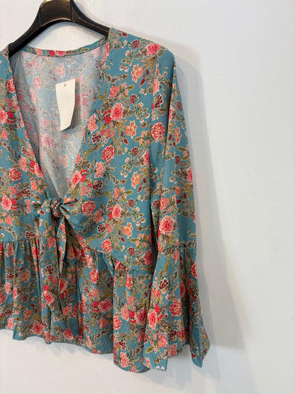 OTRAS. Top flores nudo. T S/M