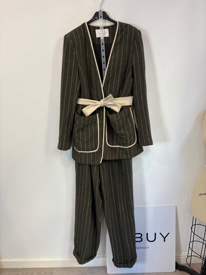 IQ COLLECTION. Conjunto verde rayas