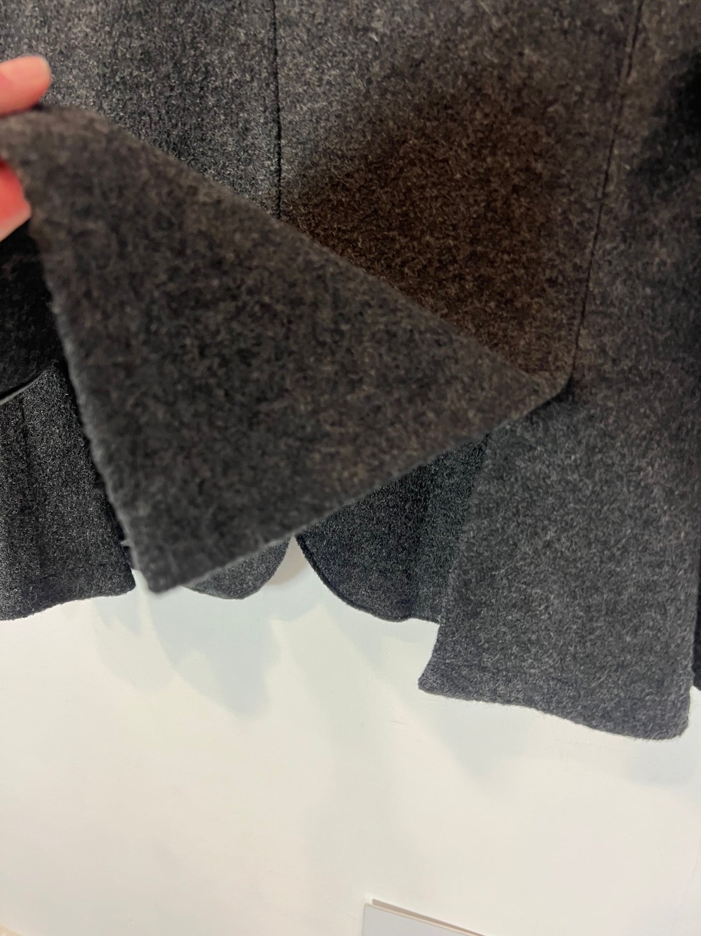 MASSIMO DUTTI. Chaqueta hombre lana gris. T 52