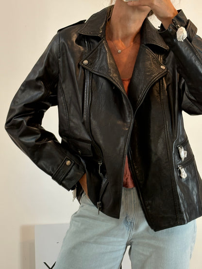 VIOLETA BY MANGO. Chaqueta negra piel  T.xxl