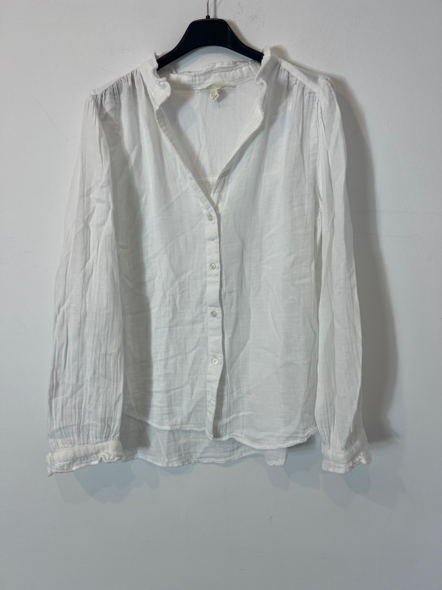 H&amp;M. White cotton blouse Ts