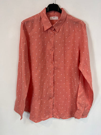 UNIQLO. Polka dot linen shirt. TM