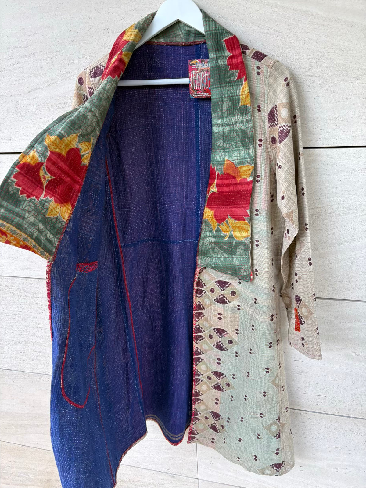 Chaqueta India  textura bordados Kantha