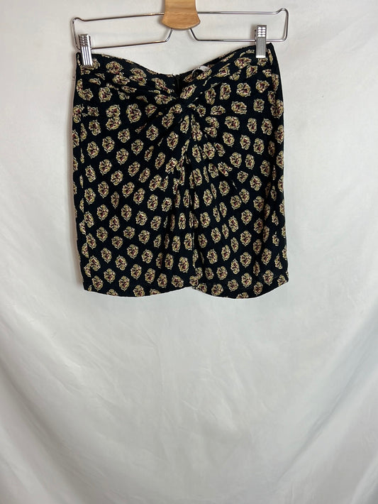 ZARA. Black floral Ts skirt