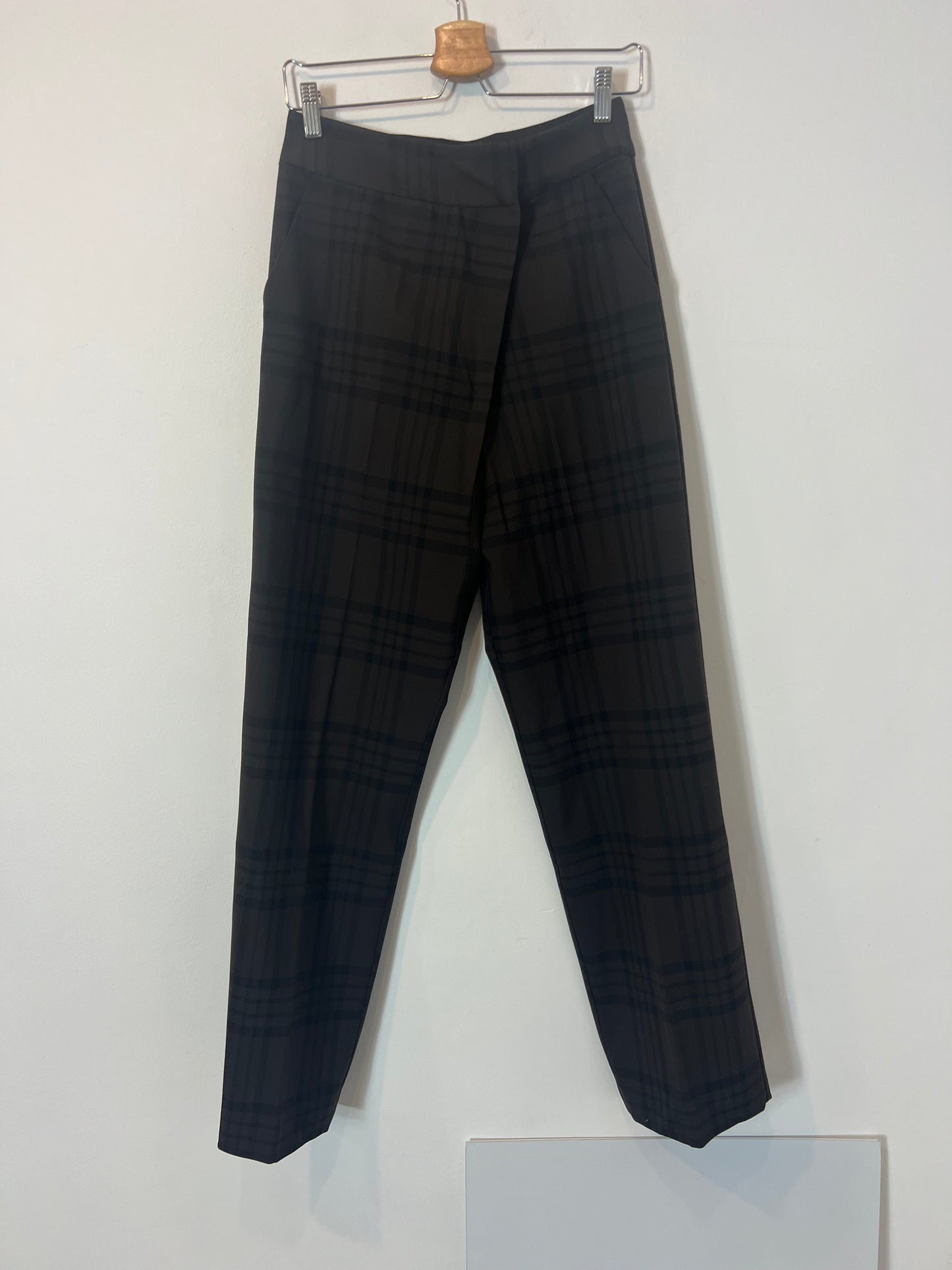 ZARA. Pantalón pinzas cuadros. T XS