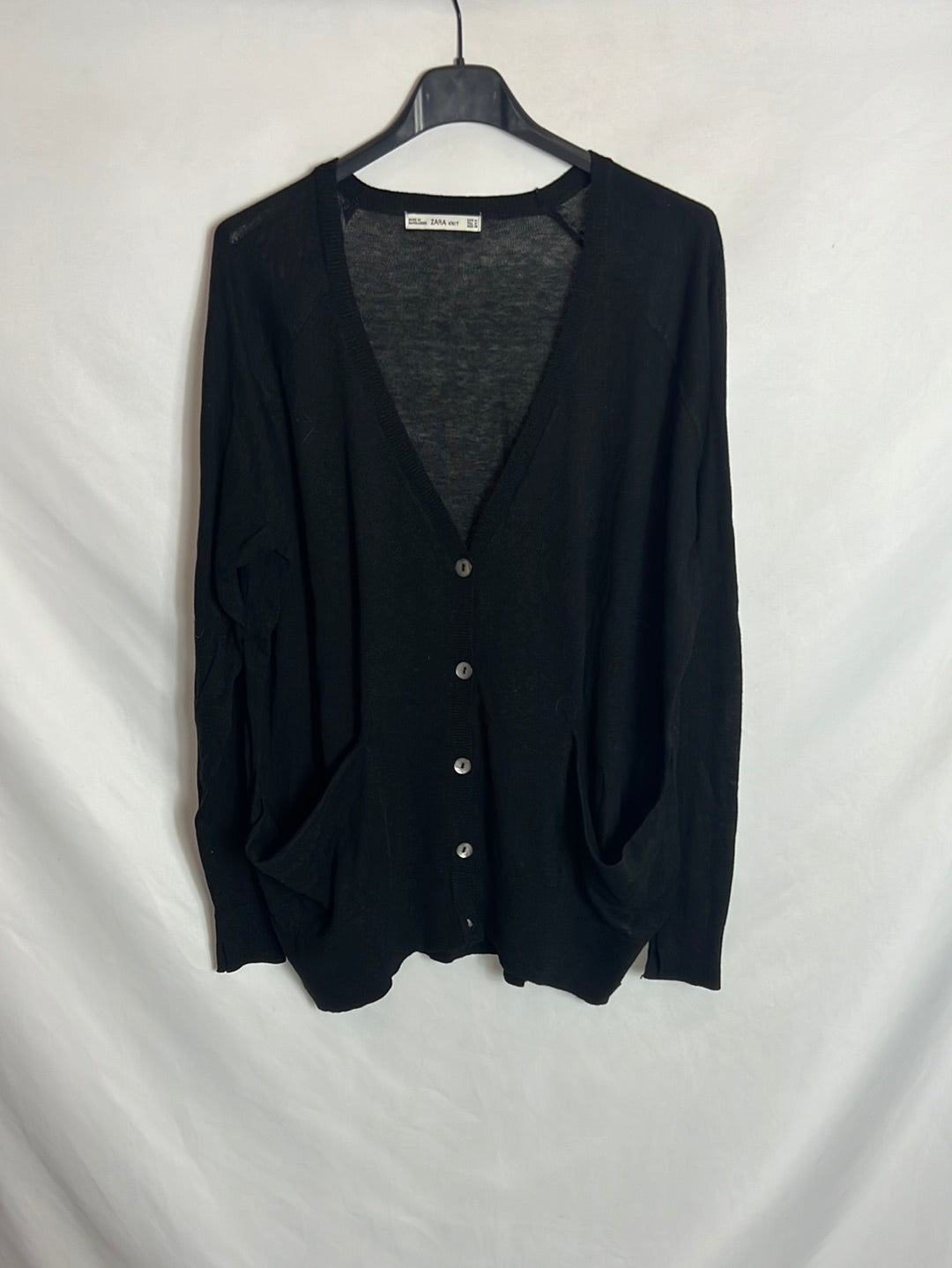 ZARA. Black cardigan with pockets. TM