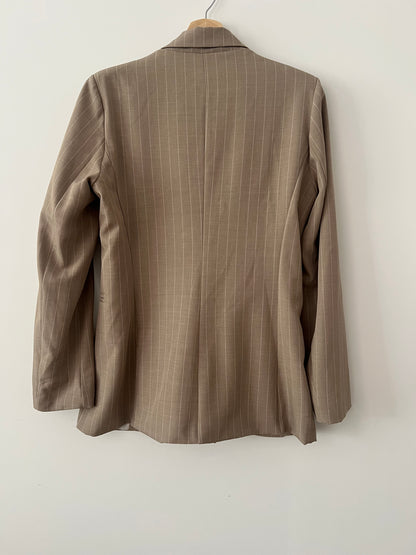 FLORIA. Conjunto beige rayas