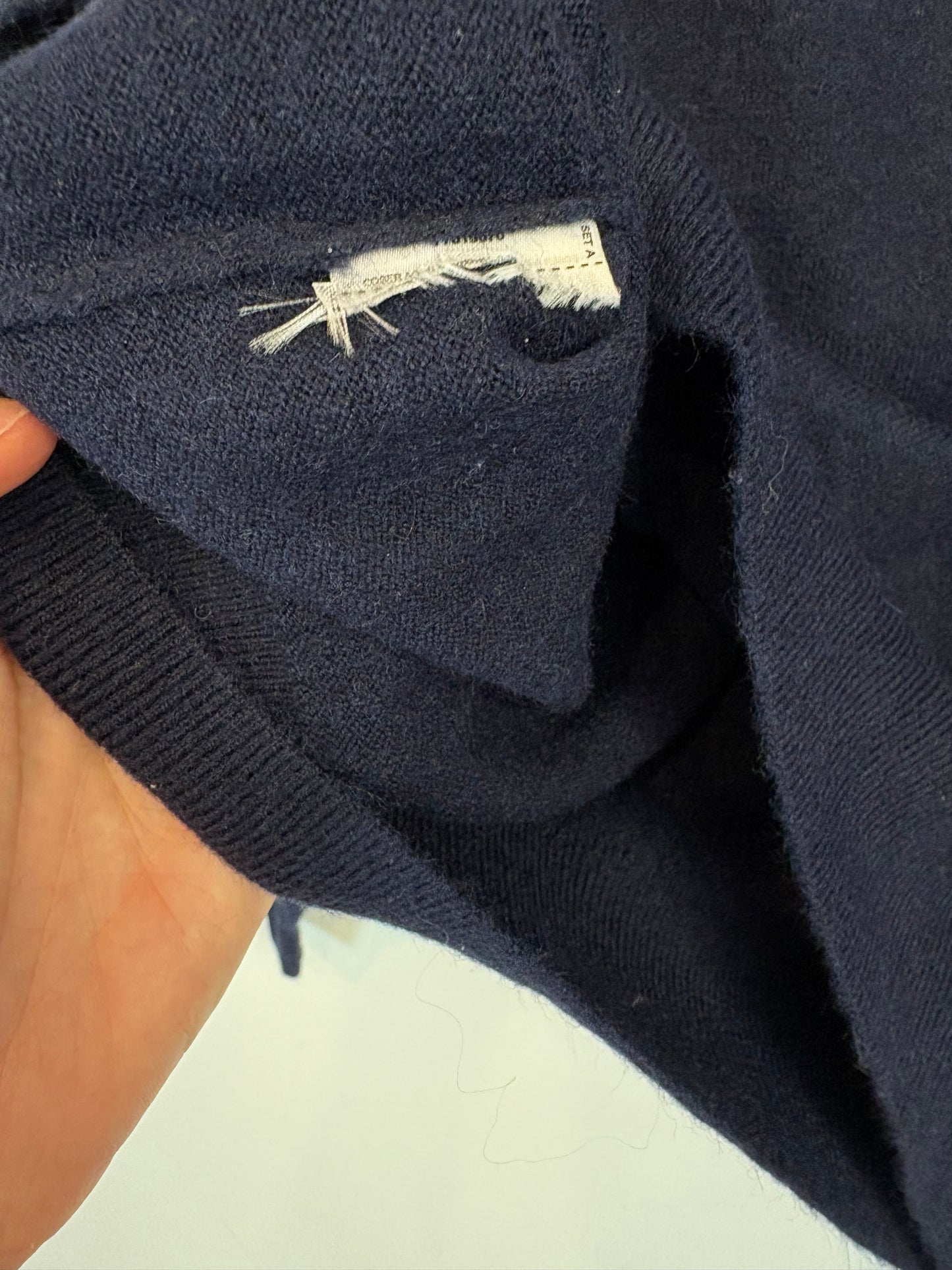 MANGO. Navy blue sweater with shoulder pads. TS