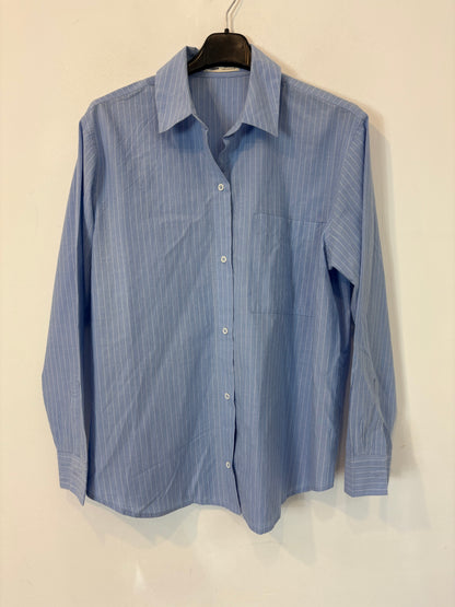 Camisa azul oxford rayas