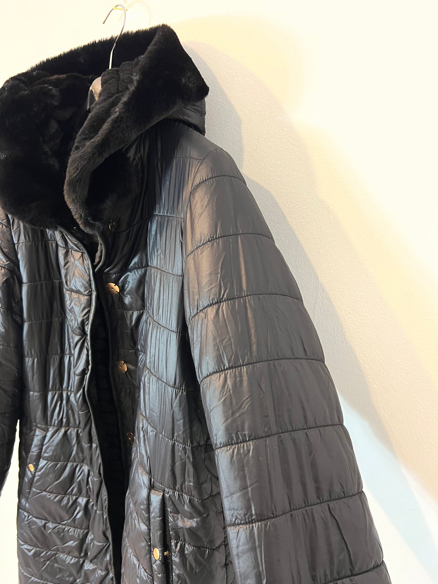 CORTEFIEL. Abrigo negro reversible T.m