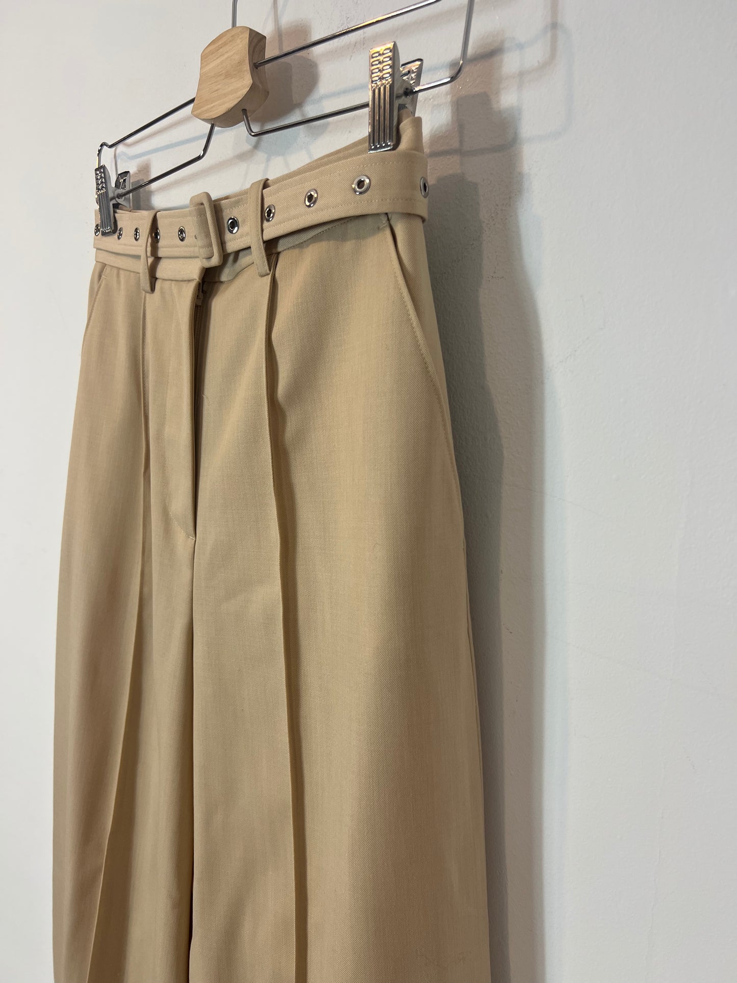 H&amp;M x Rockh. Flowy beige trousers with slits. Size 34