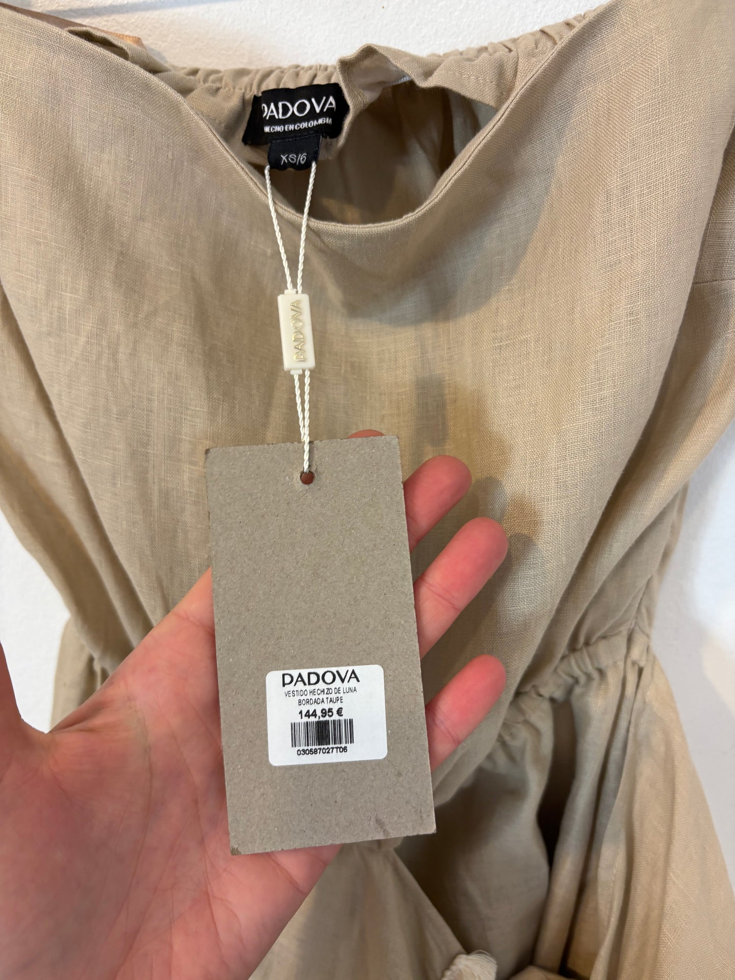 PADOVA. Vestido largo de lino detalles flecos