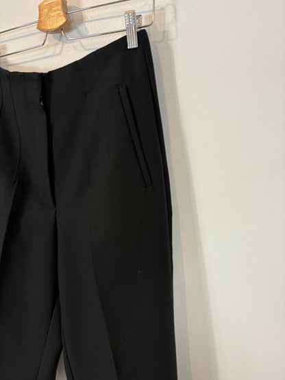 ZARA. Pantalón negro de vestir