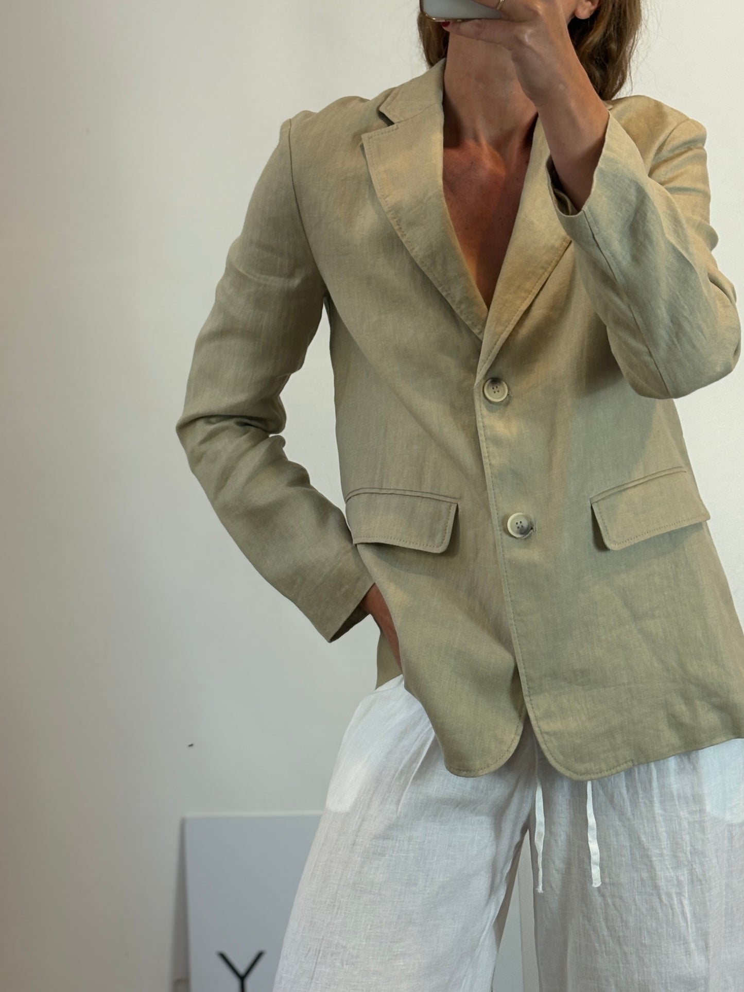 ZARA. Blazer beige lino